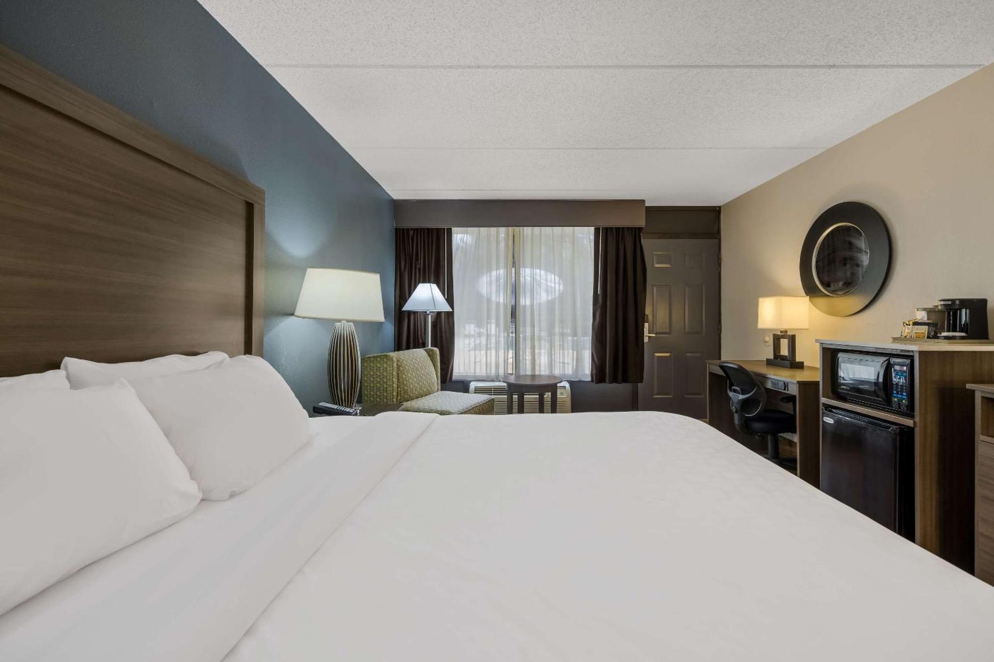 Quality Inn Asheville Airport Fletcher Exterior photo